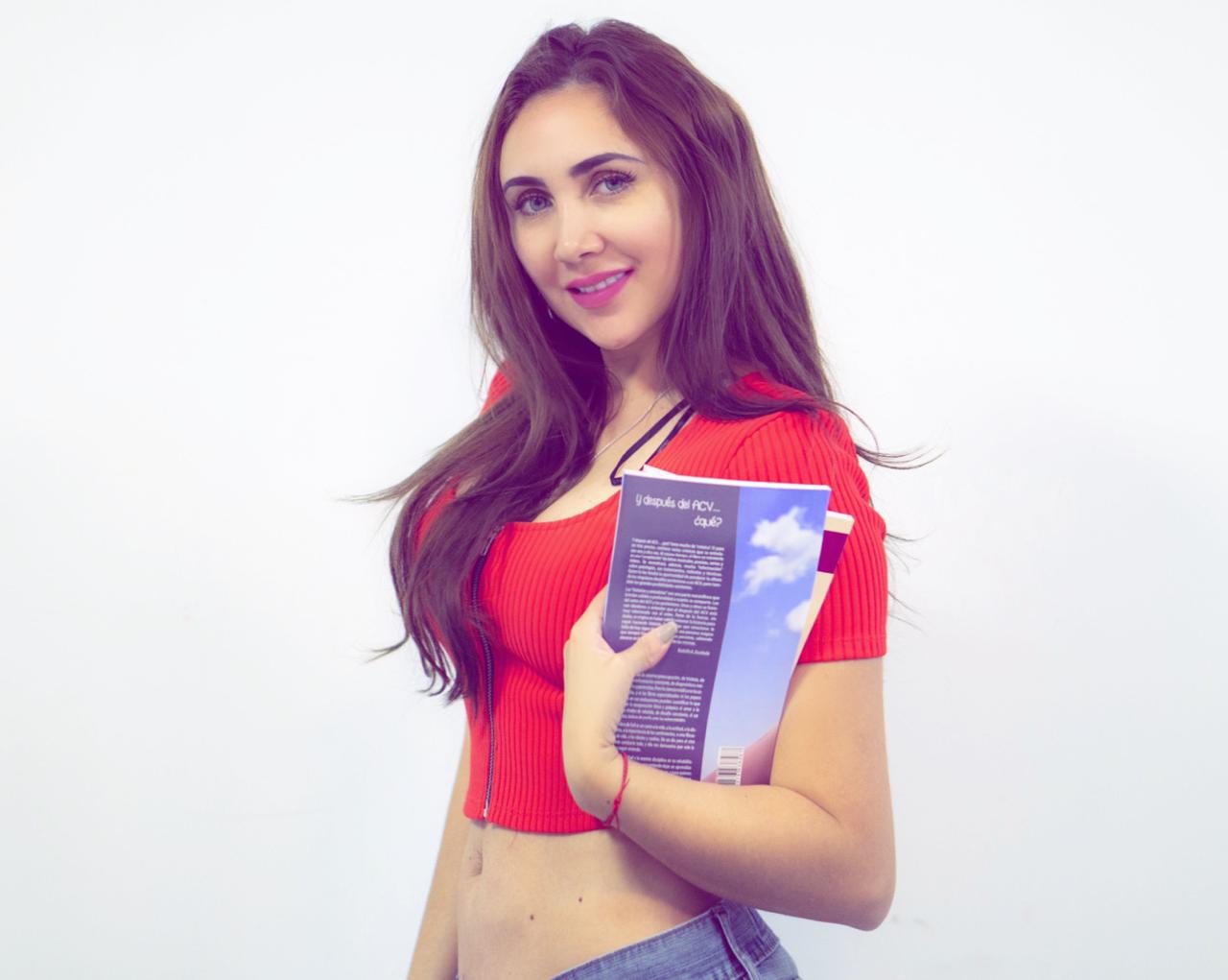 María Martínez embajadora de la campaña “la gente joven anda leyendo